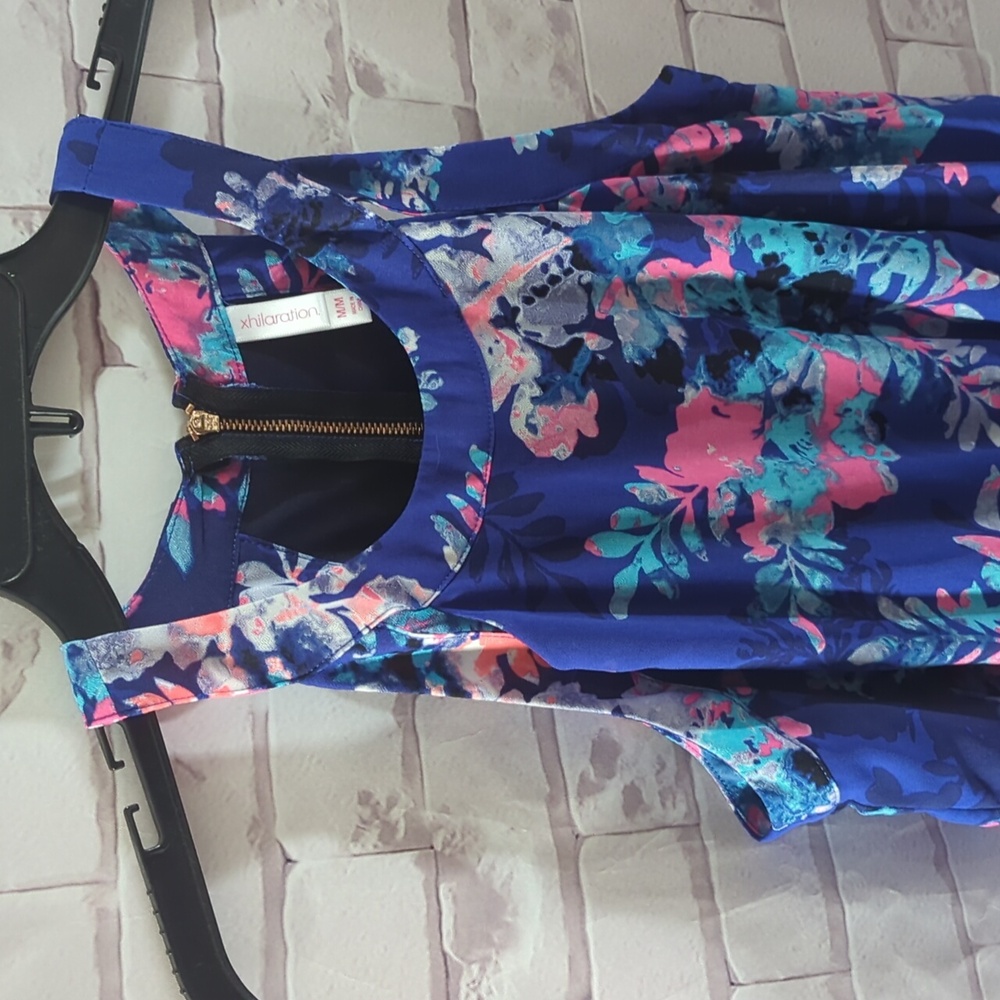 Floral Blue Maxi Dress - Picture 2 of 9